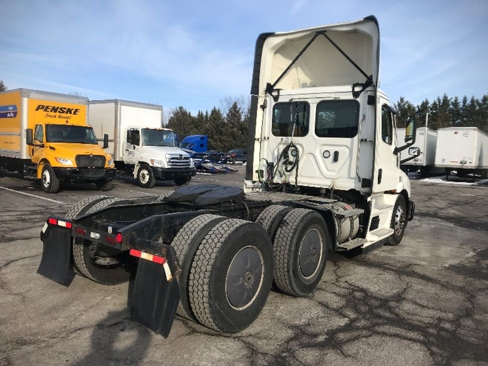 Day Cab Tractor-Heavy Duty Tractors-Freightliner-2021-T11664ST-Harrisburg-PA-588,562\n\t\tmiles-$ 33,500 - Image 7