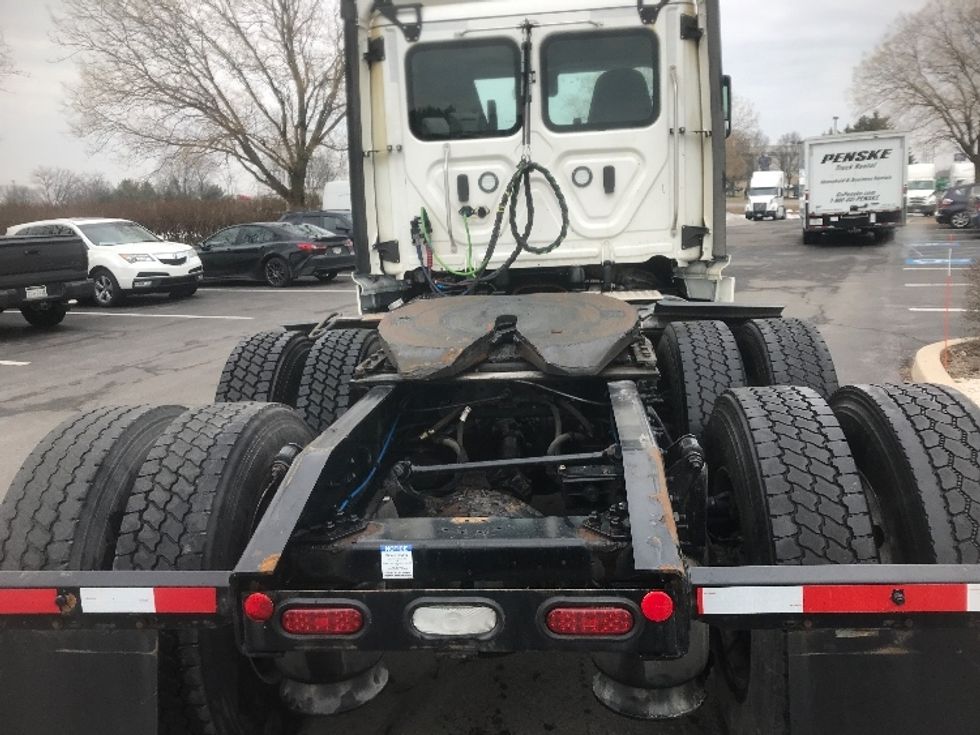 Day Cab Tractor-Heavy Duty Tractors-Freightliner-2021-T11664ST-Harrisburg-PA-671,575\n\t\tmiles-$ 27,750 - Image 6