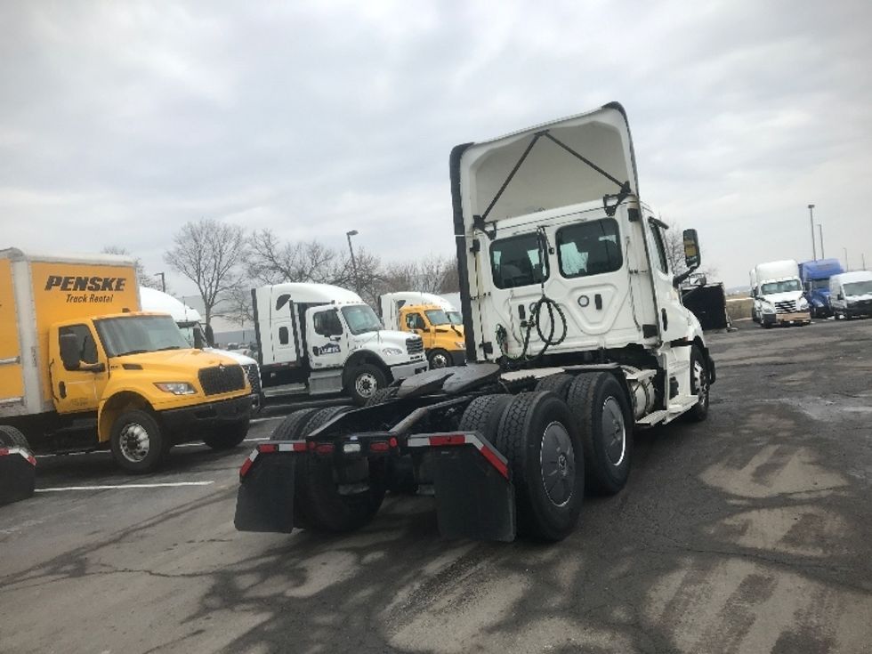 Day Cab Tractor-Heavy Duty Tractors-Freightliner-2021-T11664ST-Harrisburg-PA-671,575\n\t\tmiles-$ 27,750 - Image 7