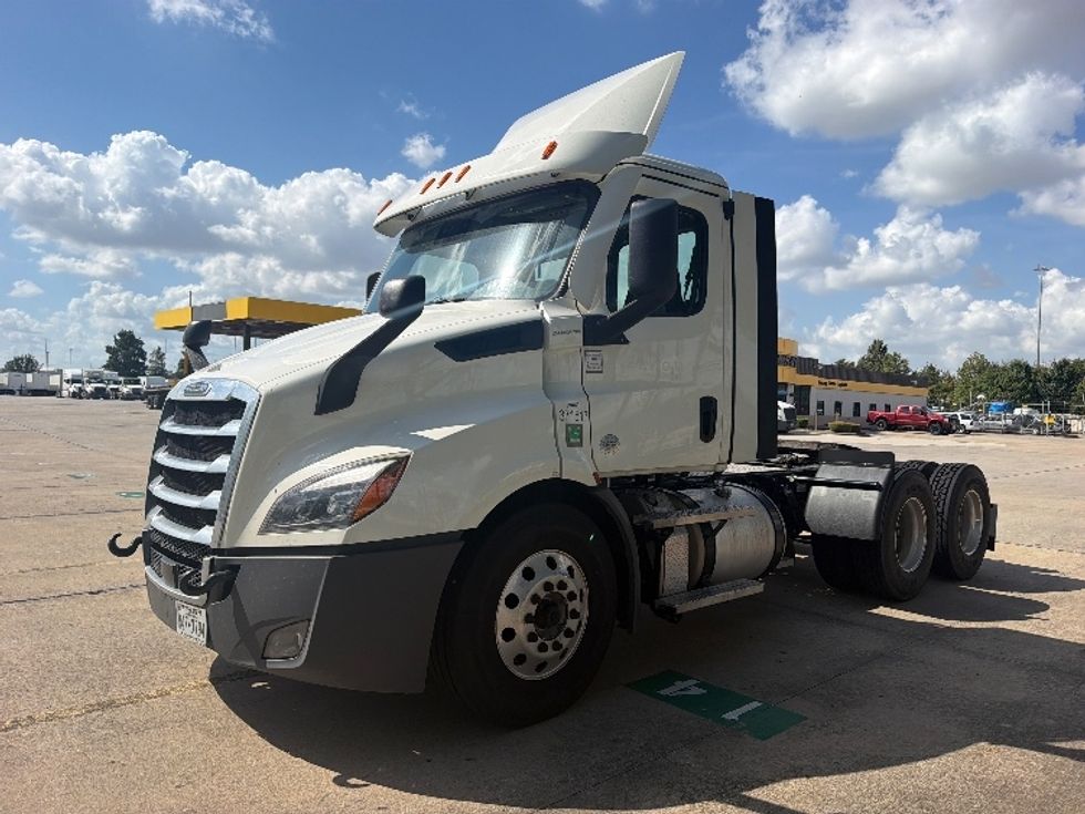 Day Cab Tractor-Heavy Duty Tractors-Freightliner-2021-T11664ST-Houston-TX-149,584\n\t\tmiles-$ 74,000 - Image 3