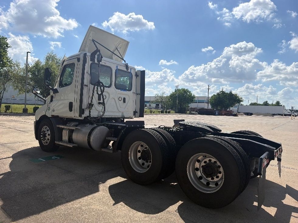 Day Cab Tractor-Heavy Duty Tractors-Freightliner-2021-T11664ST-Houston-TX-149,584\n\t\tmiles-$ 74,000 - Image 5