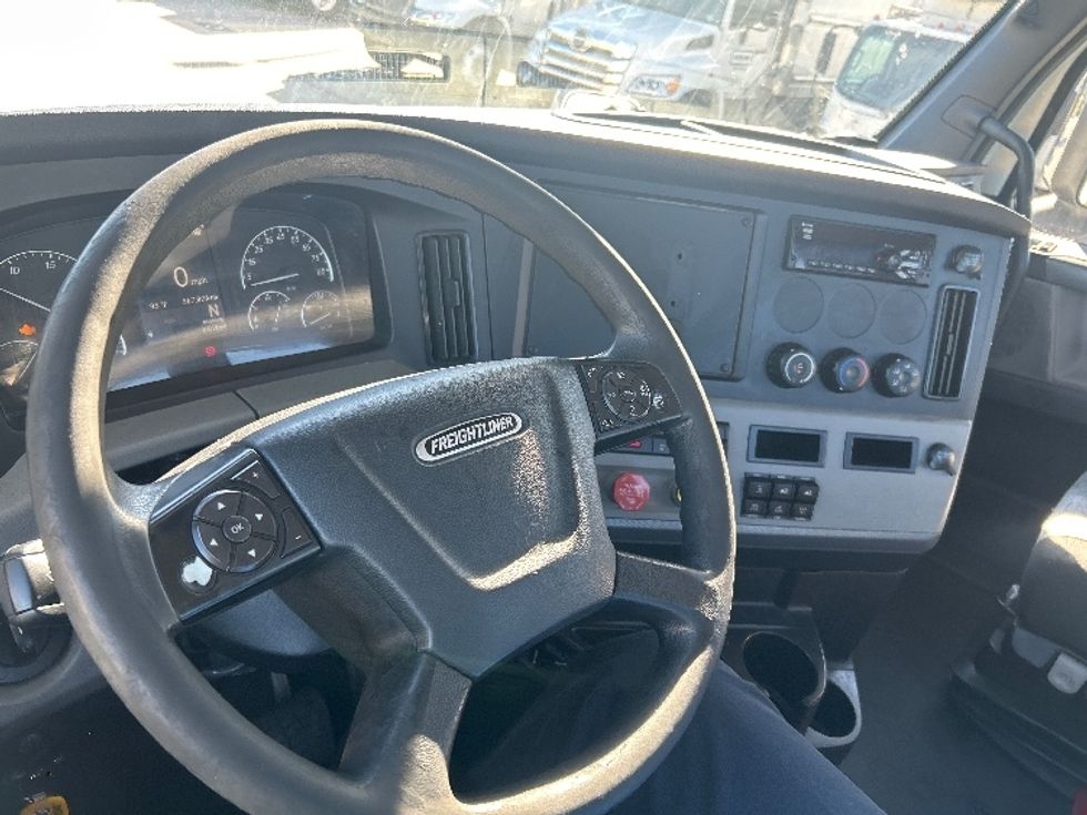 Day Cab Tractor-Heavy Duty Tractors-Freightliner-2021-T11664ST-Houston-TX-567,826\n\t\tmiles-$ 41,000 - Image 10