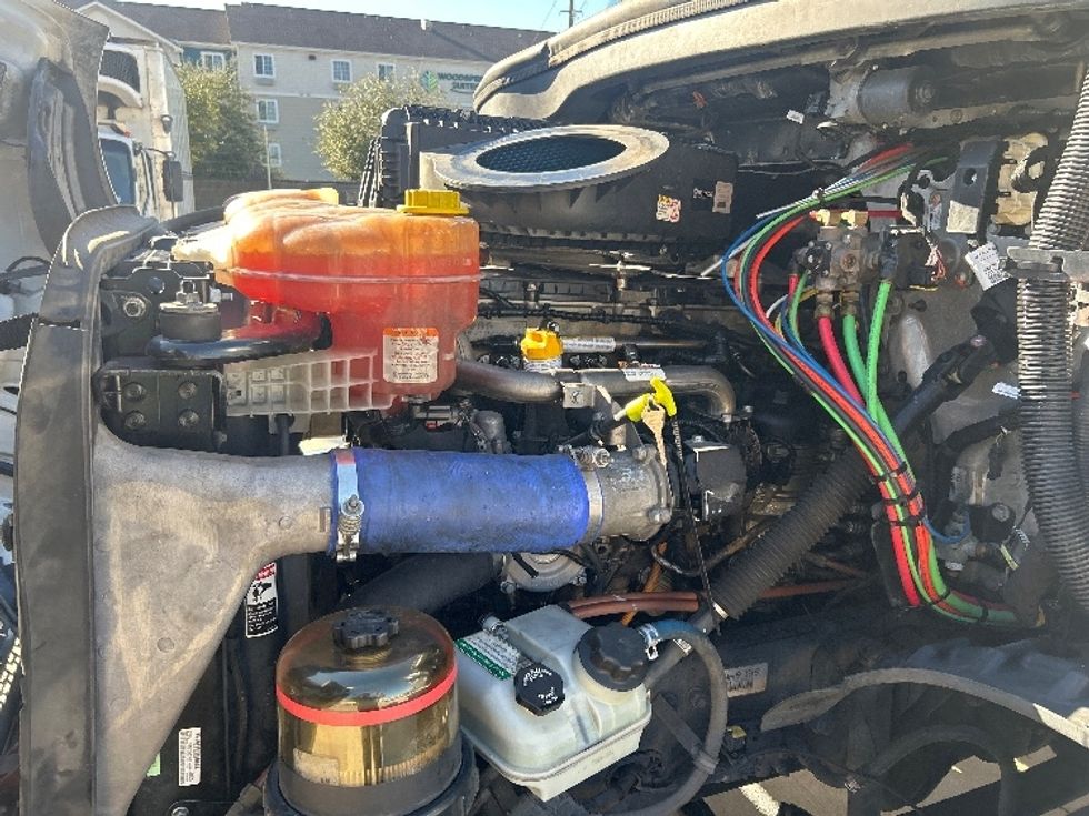 Day Cab Tractor-Heavy Duty Tractors-Freightliner-2021-T11664ST-Houston-TX-567,826\n\t\tmiles-$ 41,000 - Image 16