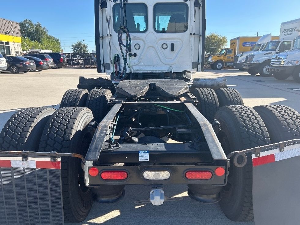 Day Cab Tractor-Heavy Duty Tractors-Freightliner-2021-T11664ST-Houston-TX-567,826\n\t\tmiles-$ 41,000 - Image 6