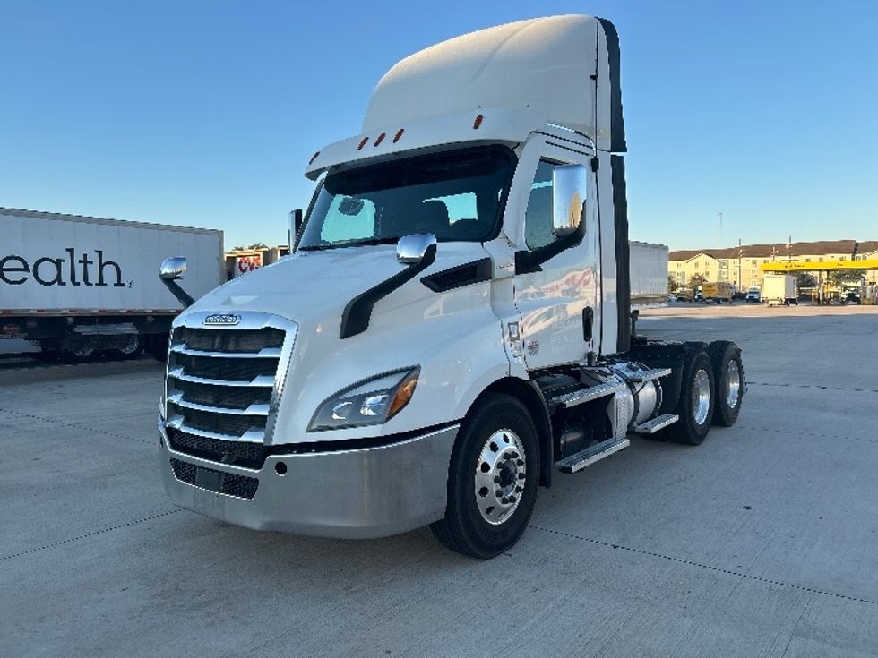 Day Cab Tractor-Heavy Duty Tractors-Freightliner-2021-T11664ST-Houston-TX-637,535\n\t\tmiles-$ 29,750 - Image 3