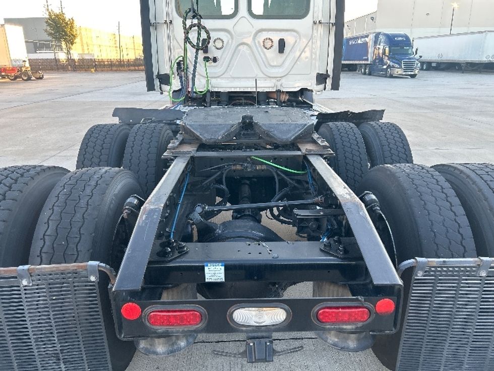 Day Cab Tractor-Heavy Duty Tractors-Freightliner-2021-T11664ST-Houston-TX-637,535\n\t\tmiles-$ 29,750 - Image 6