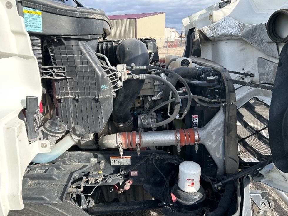 Day Cab Tractor-Heavy Duty Tractors-Freightliner-2021-T11664ST-Idaho Falls-ID-370,781\n\t\tmiles-$ 62,250 - Image 15