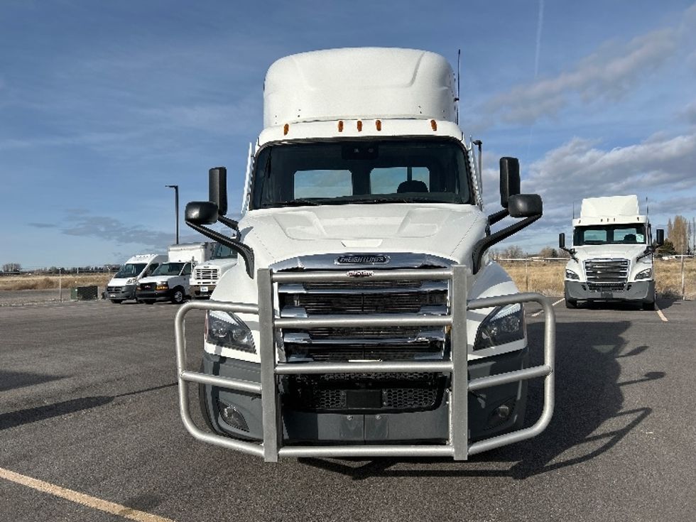 Day Cab Tractor-Heavy Duty Tractors-Freightliner-2021-T11664ST-Idaho Falls-ID-370,781\n\t\tmiles-$ 62,250 - Image 2