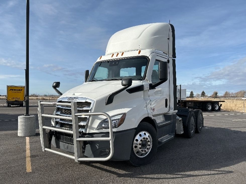 Day Cab Tractor-Heavy Duty Tractors-Freightliner-2021-T11664ST-Idaho Falls-ID-370,781\n\t\tmiles-$ 62,250 - Image 3