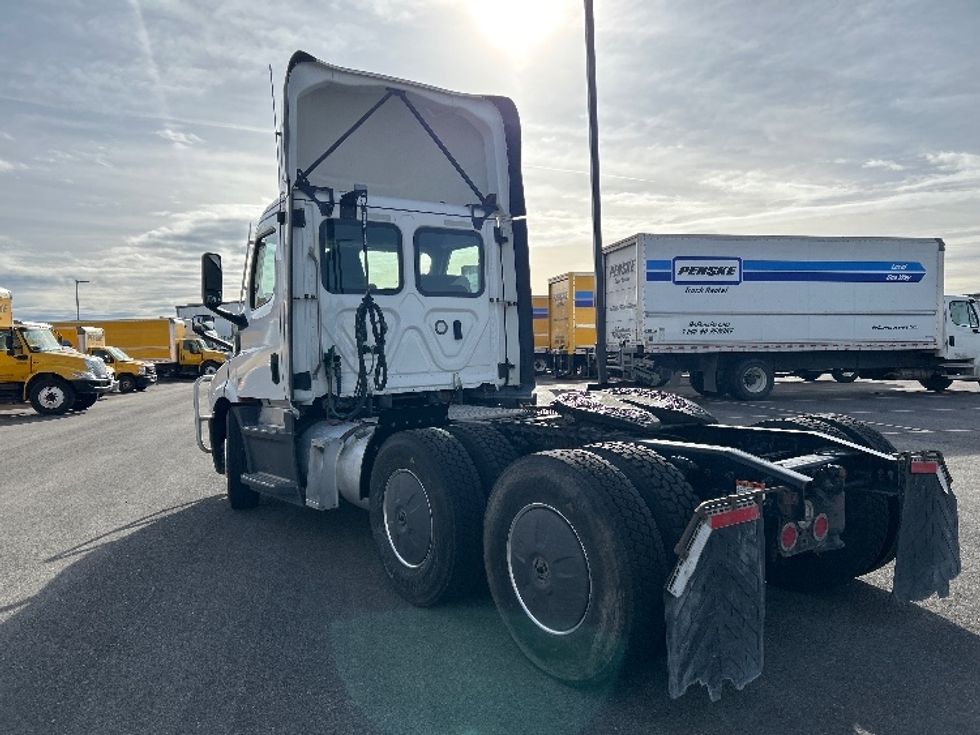 Day Cab Tractor-Heavy Duty Tractors-Freightliner-2021-T11664ST-Idaho Falls-ID-370,781\n\t\tmiles-$ 62,250 - Image 5