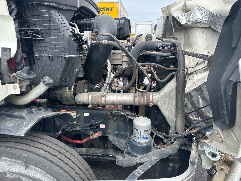 Day Cab Tractor-Heavy Duty Tractors-Freightliner-2021-T11664ST-Indianapolis-IN-740,555\n\t\tmiles-$ 26,750 - Image 15