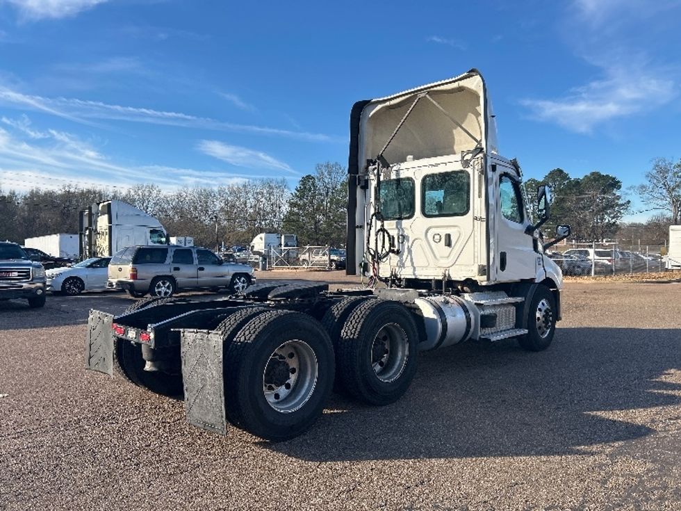 Day Cab Tractor-Heavy Duty Tractors-Freightliner-2021-T11664ST-Jackson-MS-705,000\n\t\tmiles-$ 28,750 - Image 7