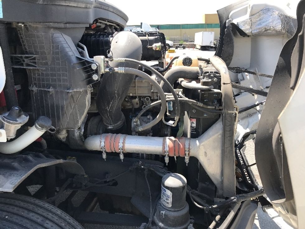 Day Cab Tractor-Heavy Duty Tractors-Freightliner-2021-T11664ST-Kansas City-MO-204,823\n\t\tmiles-$ 75,000 - Image 15