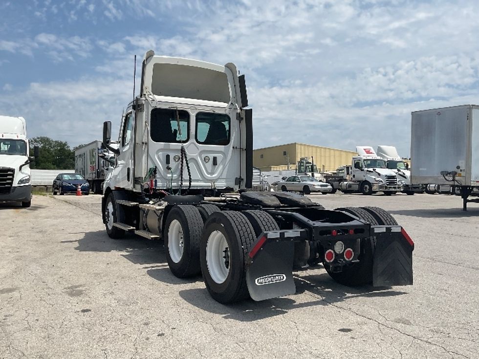 Day Cab Tractor-Heavy Duty Tractors-Freightliner-2021-T11664ST-Kansas City-MO-204,823\n\t\tmiles-$ 75,000 - Image 5