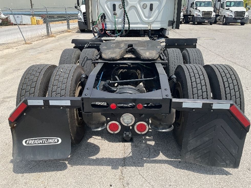 Day Cab Tractor-Heavy Duty Tractors-Freightliner-2021-T11664ST-Kansas City-MO-204,823\n\t\tmiles-$ 75,000 - Image 6