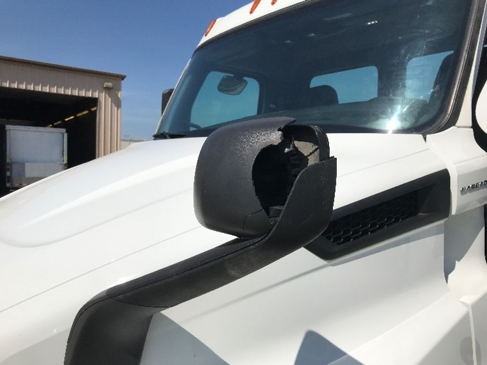 Day Cab Tractor-Heavy Duty Tractors-Freightliner-2021-T11664ST-Kansas City-MO-285,345\n\t\tmiles-$ 62,000 - Image 18