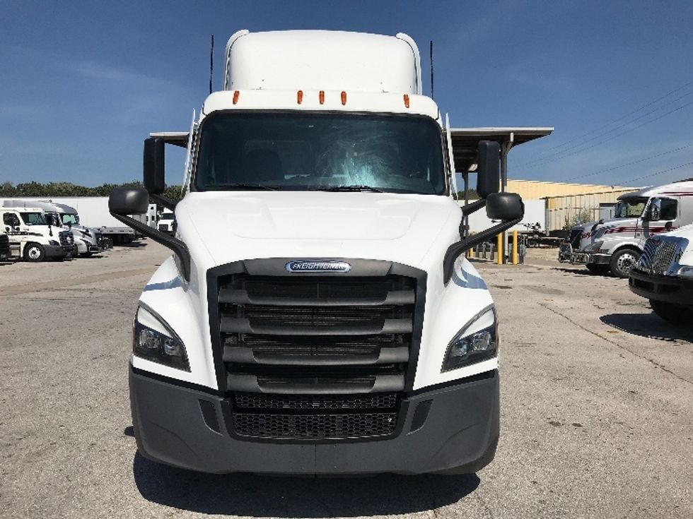 Day Cab Tractor-Heavy Duty Tractors-Freightliner-2021-T11664ST-Kansas City-MO-285,345\n\t\tmiles-$ 62,000 - Image 2