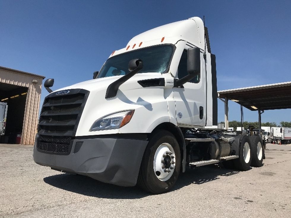 Day Cab Tractor-Heavy Duty Tractors-Freightliner-2021-T11664ST-Kansas City-MO-285,345\n\t\tmiles-$ 62,000 - Image 3