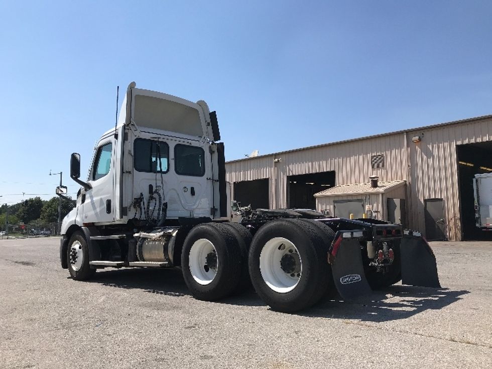 Day Cab Tractor-Heavy Duty Tractors-Freightliner-2021-T11664ST-Kansas City-MO-285,345\n\t\tmiles-$ 62,000 - Image 5