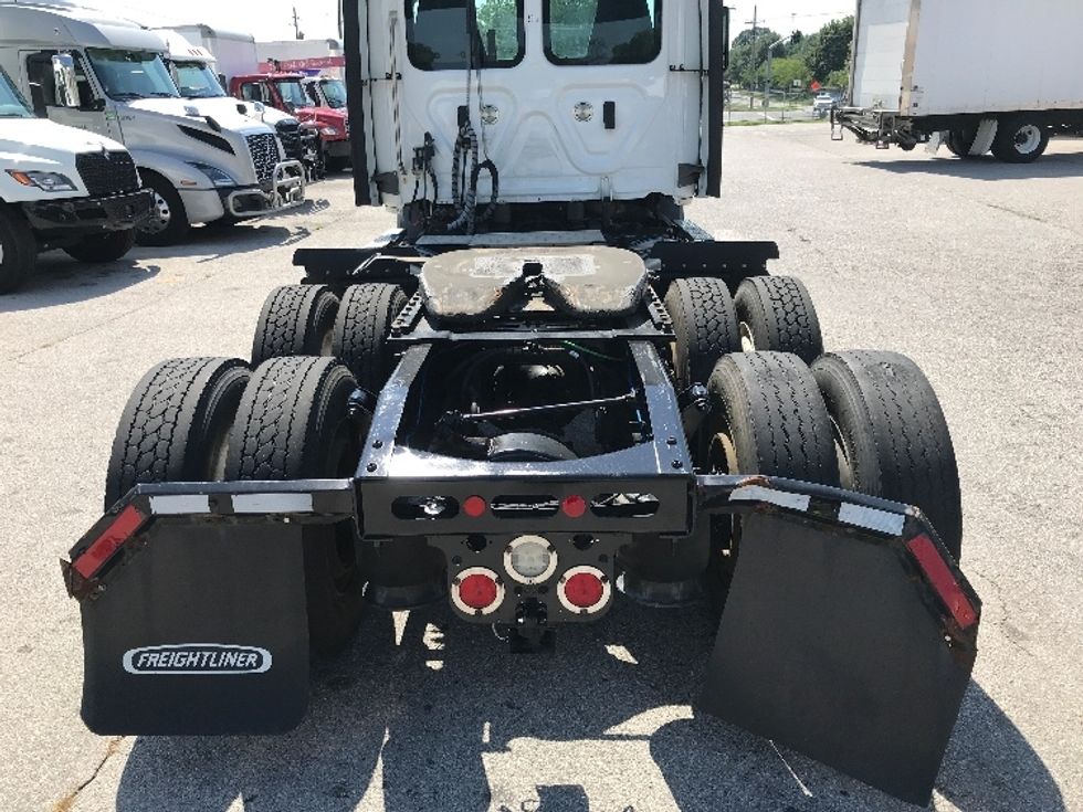 Day Cab Tractor-Heavy Duty Tractors-Freightliner-2021-T11664ST-Kansas City-MO-285,345\n\t\tmiles-$ 62,000 - Image 6