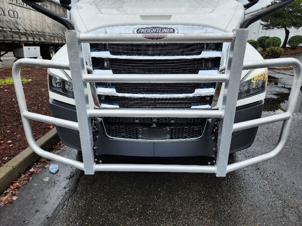 Day Cab Tractor-Heavy Duty Tractors-Freightliner-2021-T11664ST-Kent-WA-333,750\n\t\tmiles-$ 63,000 - Image 17