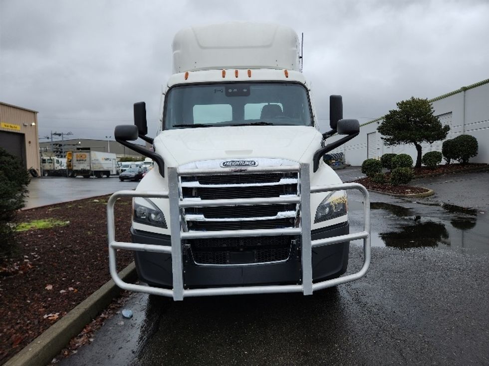Day Cab Tractor-Heavy Duty Tractors-Freightliner-2021-T11664ST-Kent-WA-333,750\n\t\tmiles-$ 63,000 - Image 2