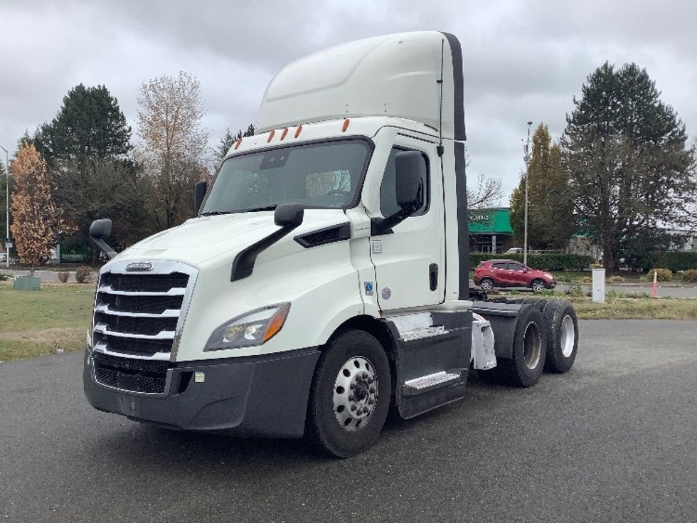 Day Cab Tractor-Heavy Duty Tractors-Freightliner-2021-T11664ST-Kent-WA-397,129\n\t\tmiles-$ 57,250 - Image 3