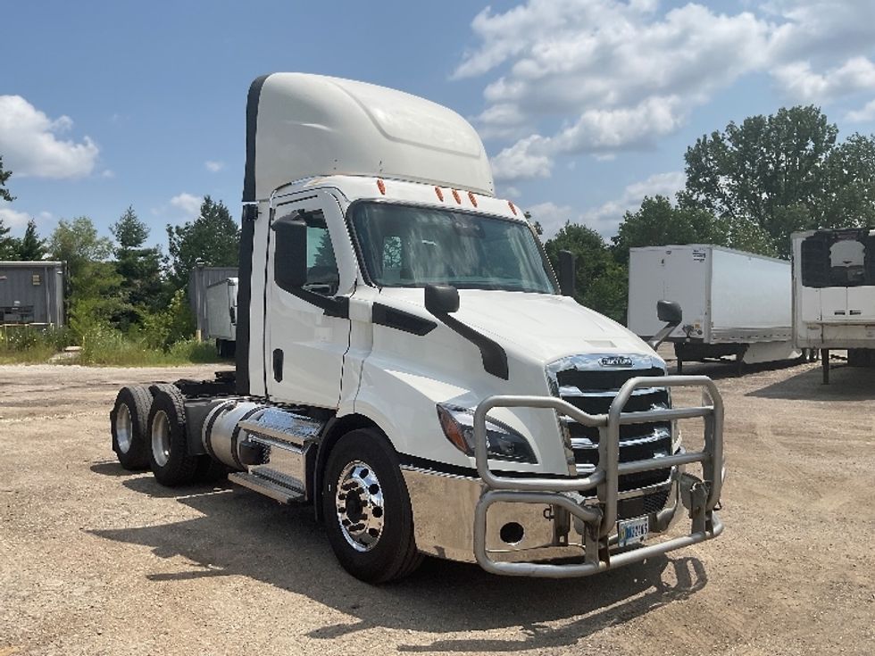 Day Cab Tractor-Heavy Duty Tractors-Freightliner-2021-T11664ST-La Porte-IN-520,095\n\t\tmiles-$ 36,750 - Image 1