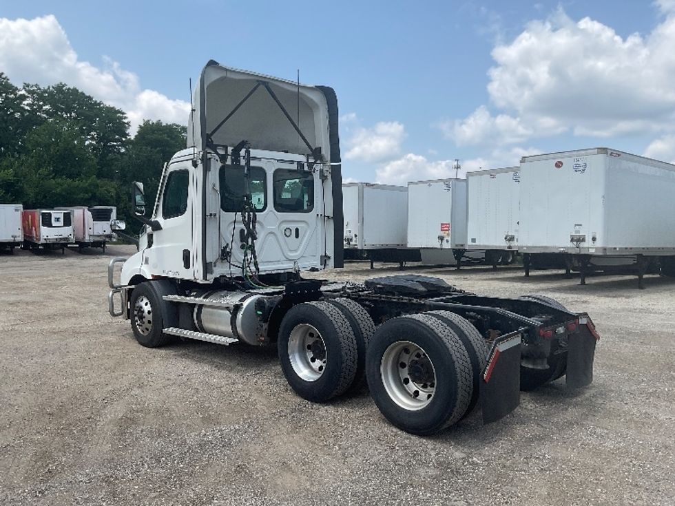 Day Cab Tractor-Heavy Duty Tractors-Freightliner-2021-T11664ST-La Porte-IN-520,095\n\t\tmiles-$ 36,750 - Image 5