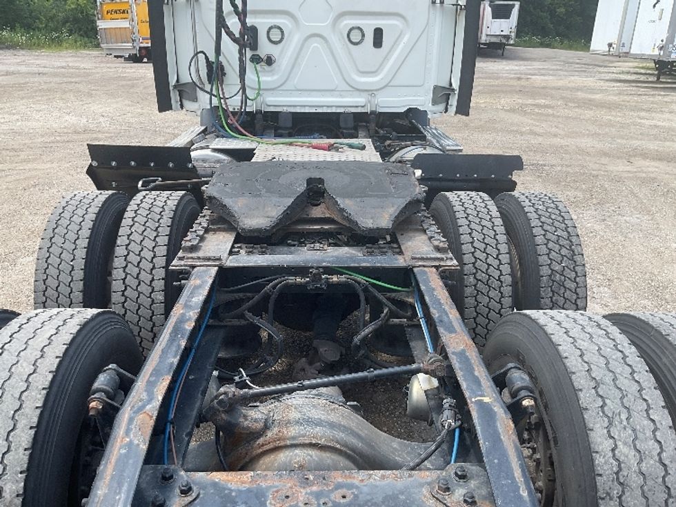 Day Cab Tractor-Heavy Duty Tractors-Freightliner-2021-T11664ST-La Porte-IN-520,095\n\t\tmiles-$ 36,750 - Image 6