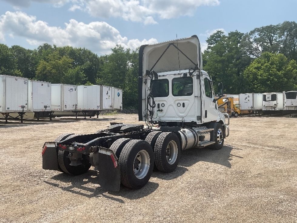 Day Cab Tractor-Heavy Duty Tractors-Freightliner-2021-T11664ST-La Porte-IN-520,095\n\t\tmiles-$ 36,750 - Image 7