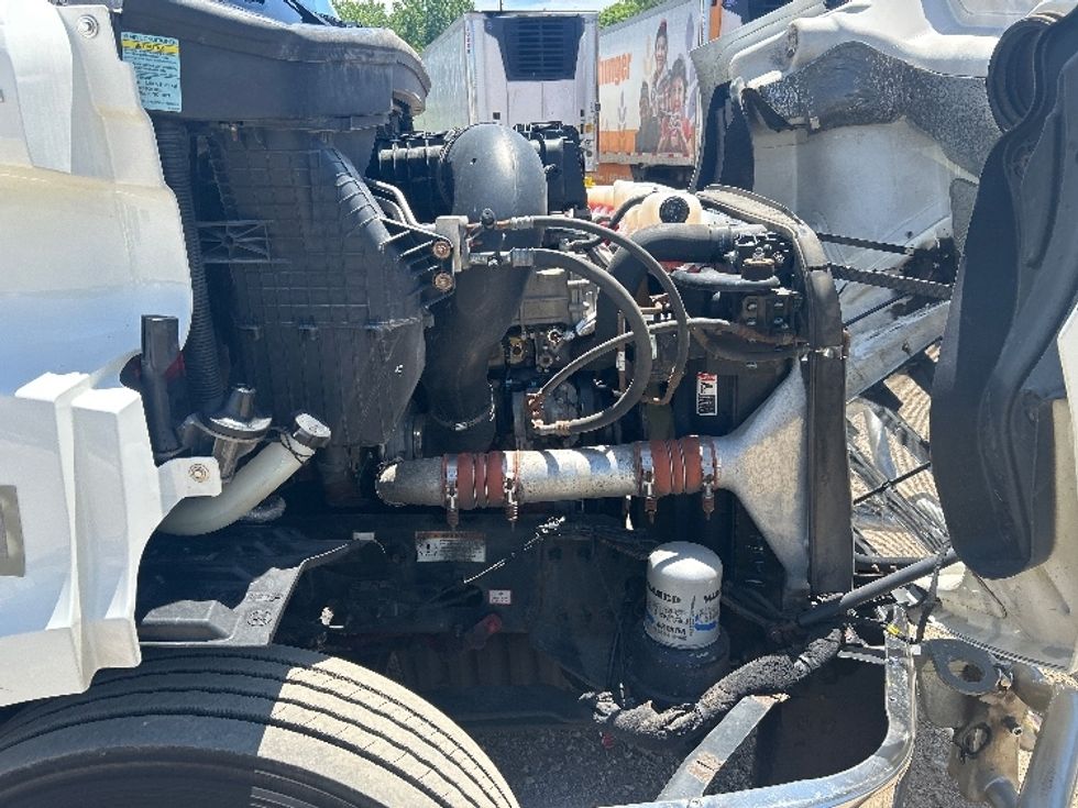 Day Cab Tractor-Heavy Duty Tractors-Freightliner-2021-T11664ST-La Porte-IN-595,760\n\t\tmiles-$ 29,500 - Image 15