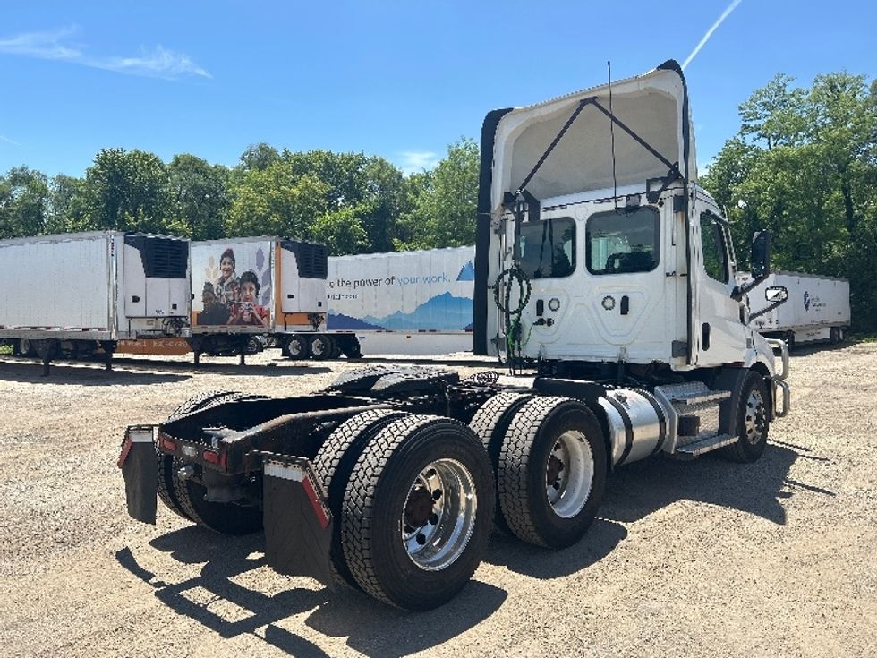 Day Cab Tractor-Heavy Duty Tractors-Freightliner-2021-T11664ST-La Porte-IN-595,760\n\t\tmiles-$ 29,500 - Image 8