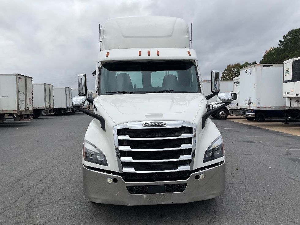 Day Cab Tractor-Heavy Duty Tractors-Freightliner-2021-T11664ST-Little Rock-AR-530,590\n\t\tmiles-$ 45,000 - Image 2