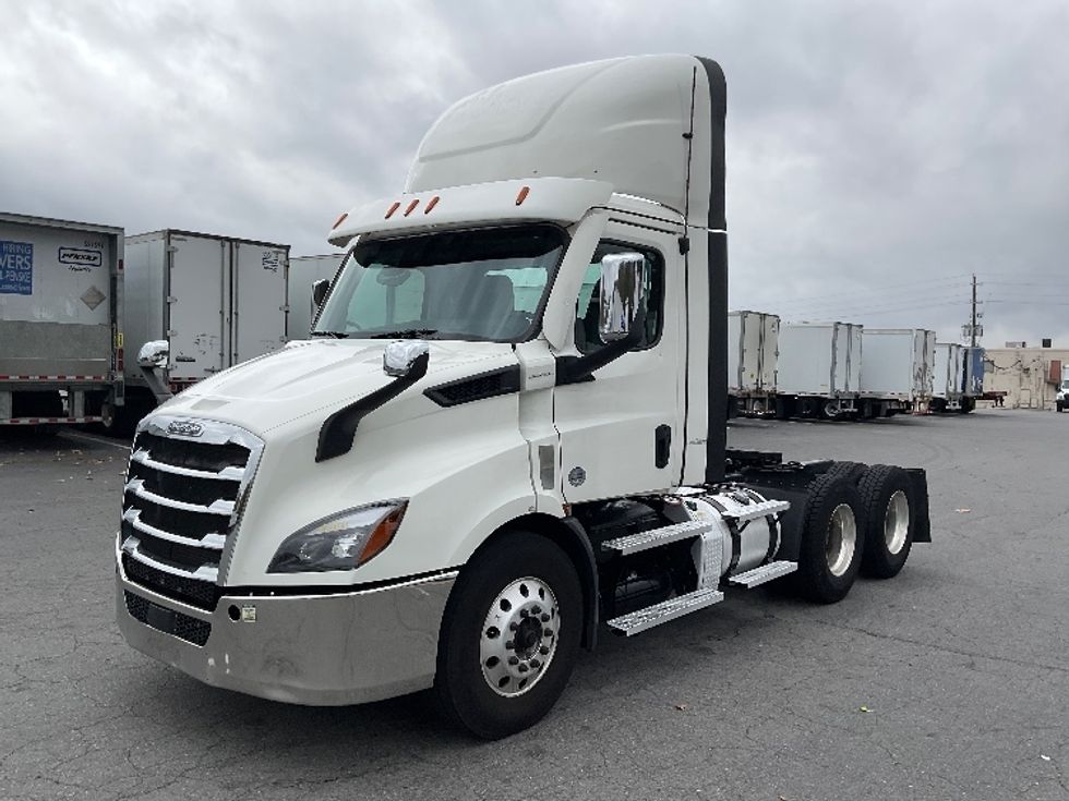 Day Cab Tractor-Heavy Duty Tractors-Freightliner-2021-T11664ST-Little Rock-AR-530,590\n\t\tmiles-$ 45,000 - Image 3