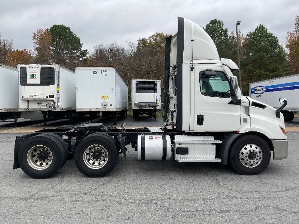 Day Cab Tractor-Heavy Duty Tractors-Freightliner-2021-T11664ST-Little Rock-AR-530,590\n\t\tmiles-$ 45,000 - Image 8