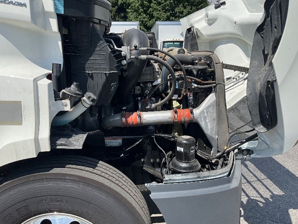 Day Cab Tractor-Heavy Duty Tractors-Freightliner-2021-T11664ST-London-ON-314,825\n\t\tkm-$ 83,250 - Image 15