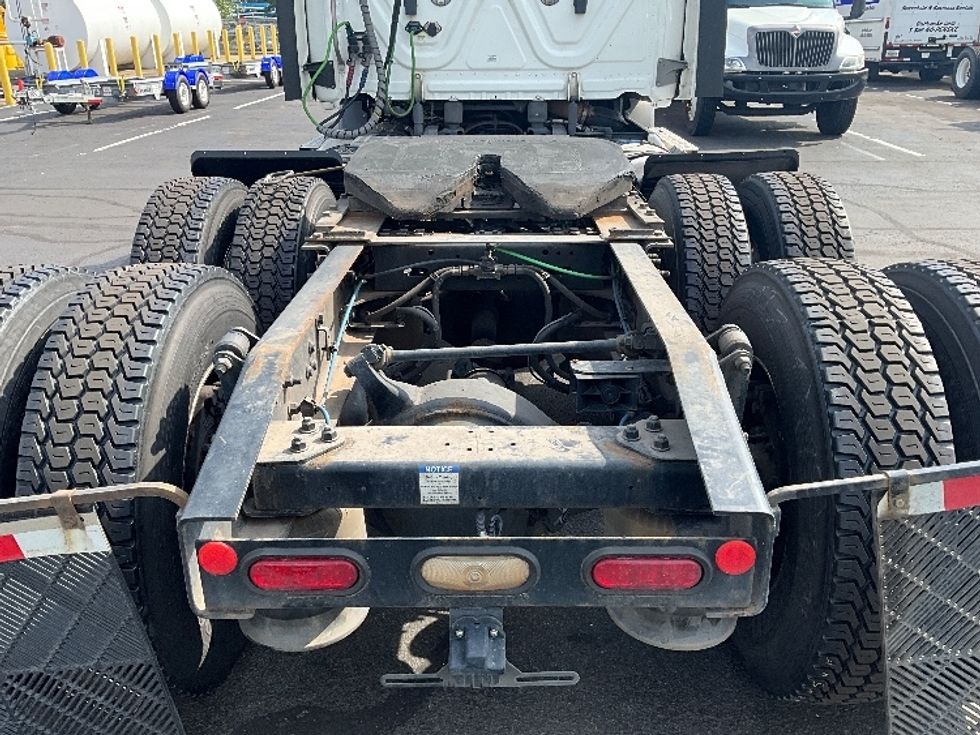 Day Cab Tractor-Heavy Duty Tractors-Freightliner-2021-T11664ST-Manassas-VA-404,450\n\t\tmiles-$ 51,250 - Image 6