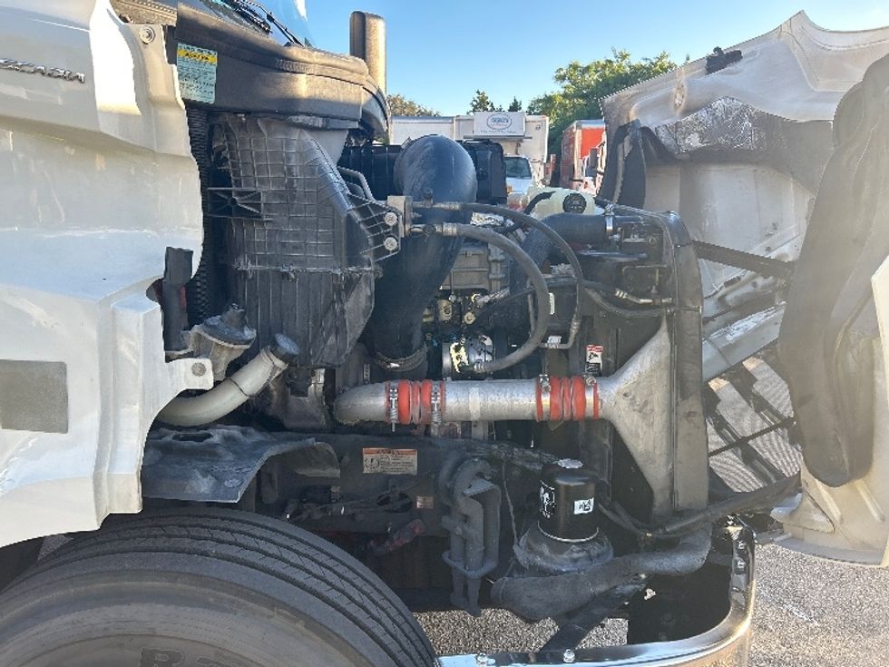 Day Cab Tractor-Heavy Duty Tractors-Freightliner-2021-T11664ST-Medley-FL-231,373\n\t\tmiles-$ 67,750 - Image 15