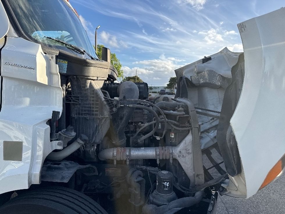 Day Cab Tractor-Heavy Duty Tractors-Freightliner-2021-T11664ST-Medley-FL-241,958\n\t\tmiles-$ 68,000 - Image 15