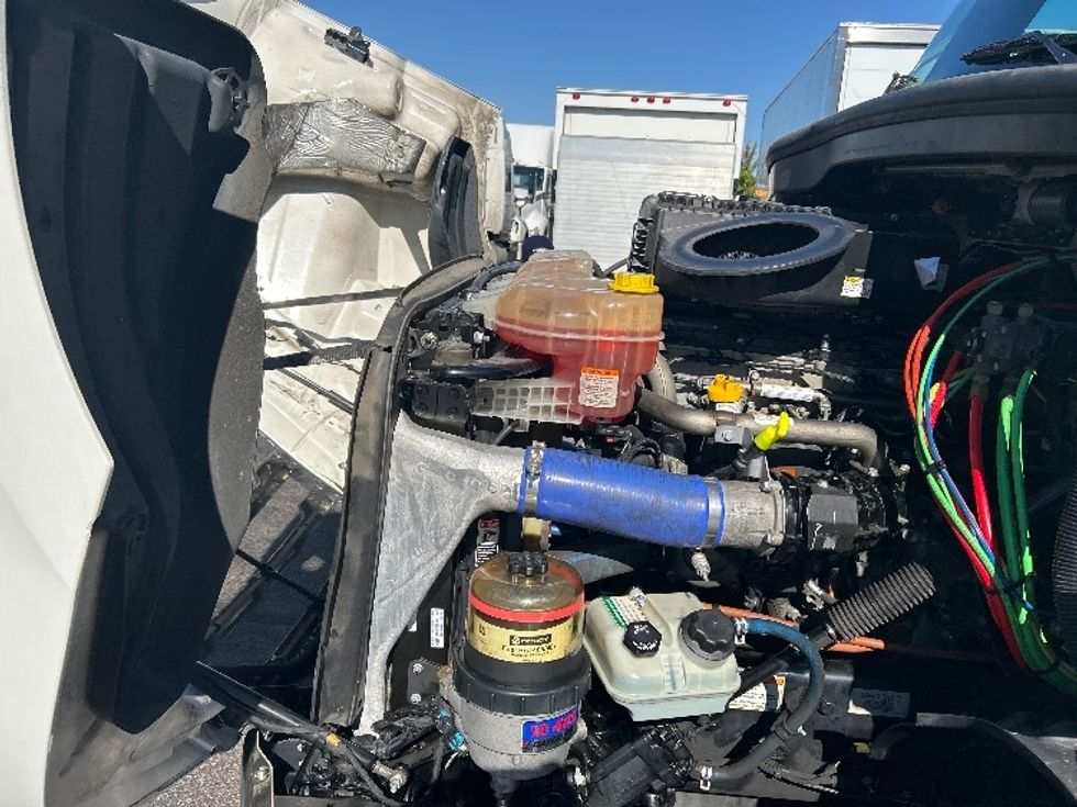 Day Cab Tractor-Heavy Duty Tractors-Freightliner-2021-T11664ST-Memphis-TN-476,991\n\t\tmiles-$ 50,500 - Image 16