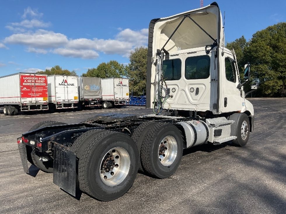Day Cab Tractor-Heavy Duty Tractors-Freightliner-2021-T11664ST-Memphis-TN-586,779\n\t\tmiles-$ 39,000 - Image 7