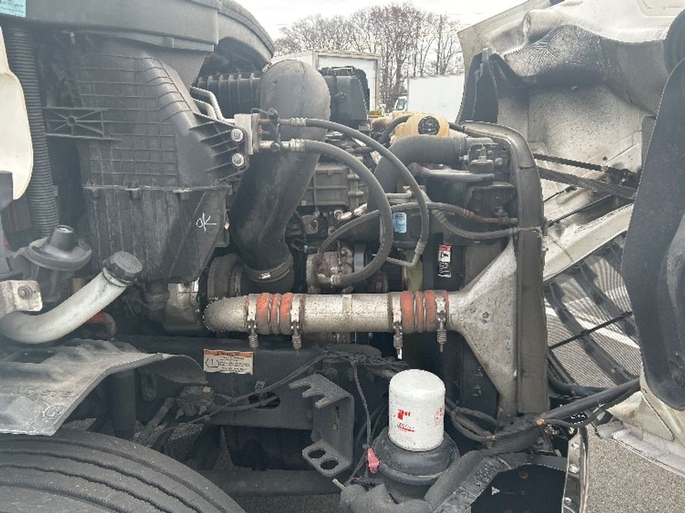 Day Cab Tractor-Heavy Duty Tractors-Freightliner-2021-T11664ST-Monmouth Junction-NJ-243,150\n\t\tmiles-$ 61,750 - Image 15