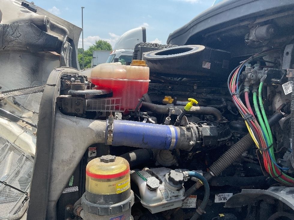 Day Cab Tractor-Heavy Duty Tractors-Freightliner-2021-T11664ST-Mount Pleasant-PA-514,516\n\t\tmiles-$ 44,000 - Image 13