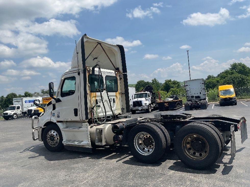 Day Cab Tractor-Heavy Duty Tractors-Freightliner-2021-T11664ST-Mount Pleasant-PA-514,516\n\t\tmiles-$ 44,000 - Image 5