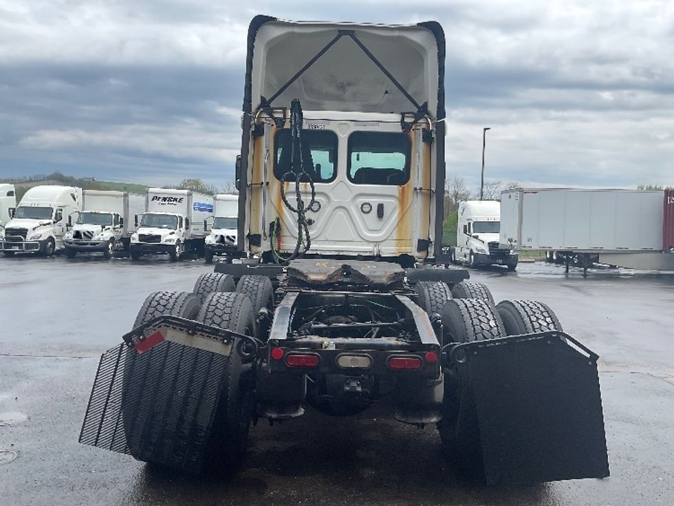 Day Cab Tractor-Heavy Duty Tractors-Freightliner-2021-T11664ST-Mount Pleasant-PA-515,868\n\t\tmiles-$ 44,000 - Image 6