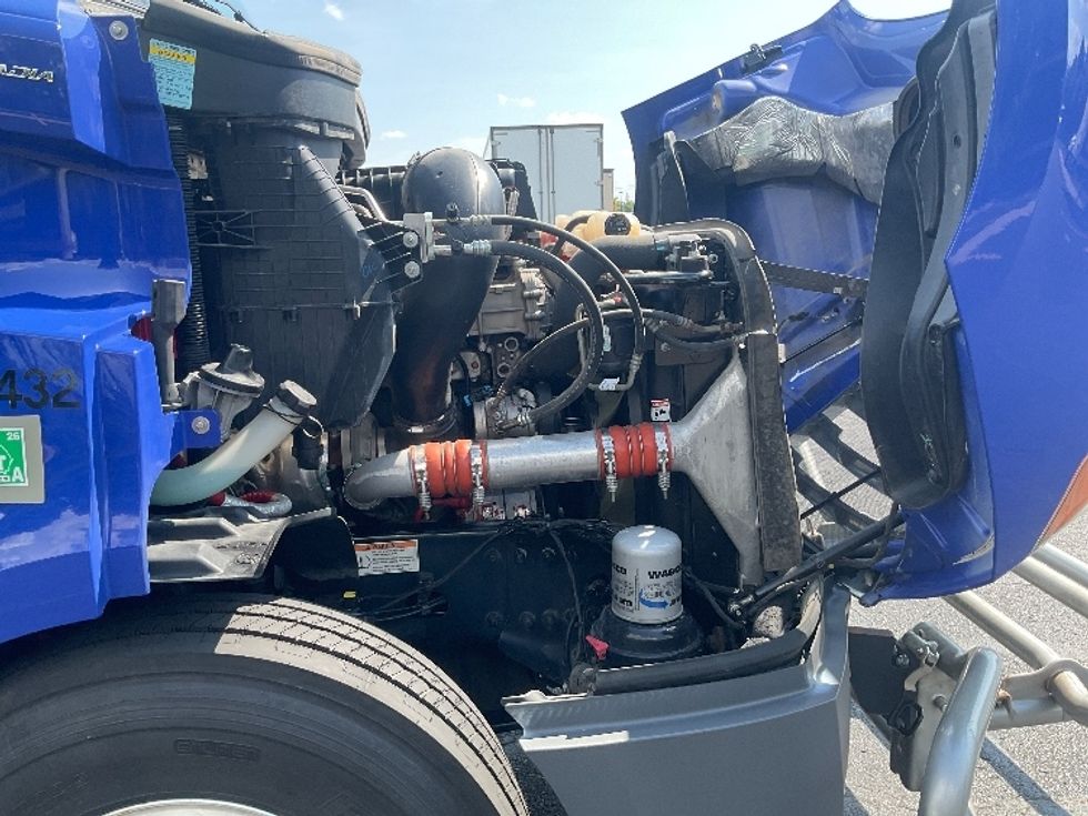 Day Cab Tractor-Heavy Duty Tractors-Freightliner-2021-T11664ST-Nashville (Mount Juliet)-TN-221,398\n\t\tmiles-$ 64,250 - Image 15