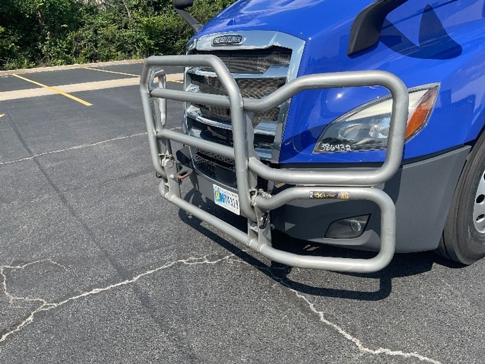 Day Cab Tractor-Heavy Duty Tractors-Freightliner-2021-T11664ST-Nashville (Mount Juliet)-TN-221,398\n\t\tmiles-$ 64,250 - Image 17