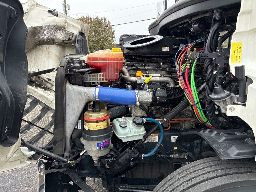 Day Cab Tractor-Heavy Duty Tractors-Freightliner-2021-T11664ST-Nashville (Mount Juliet)-TN-580,909\n\t\tmiles-$ 38,500 - Image 16