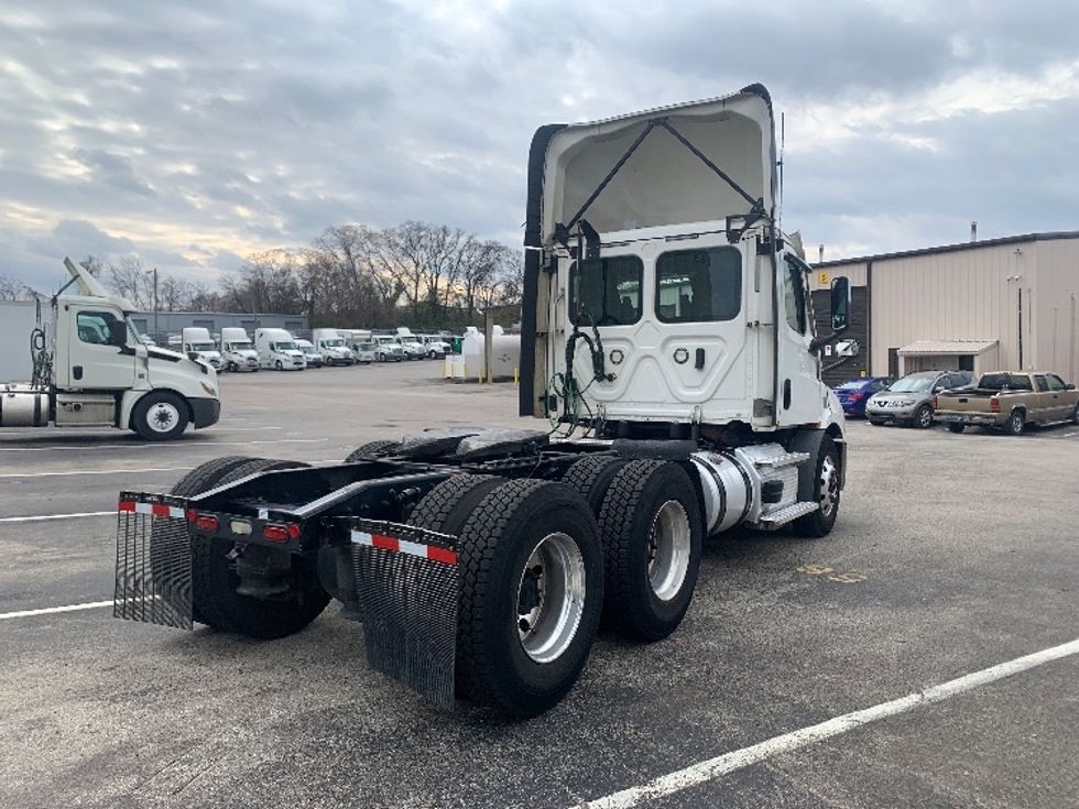 Day Cab Tractor-Heavy Duty Tractors-Freightliner-2021-T11664ST-Nashville (Mount Juliet)-TN-580,909\n\t\tmiles-$ 38,500 - Image 7